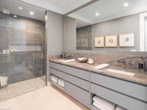 3841 Crayton Rd, Naples FL 34103-3528 exterior