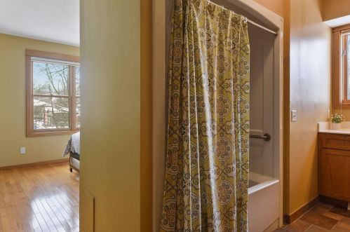 1735 Perkins Ln, Maple Plain MN 55359 exterior