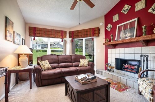 154 Olive Tree Cir, Altamonte Springs, FL 32714-3219