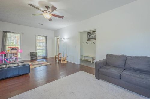 2802 Emerson Lake Dr, Lithonia GA  30078-6642 exterior