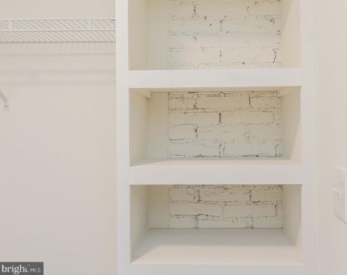 24 New St, Lancaster PA 17602-2047 exterior