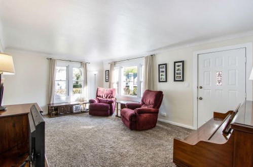 2521 Glendale Blvd, Kalamazoo, MI 49004-1728