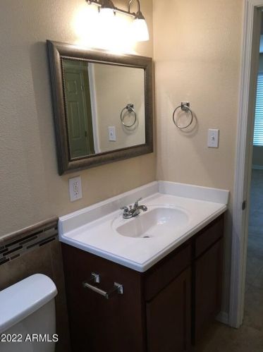 4115 18 Dr, Phoenix AZ 85007-2431 exterior