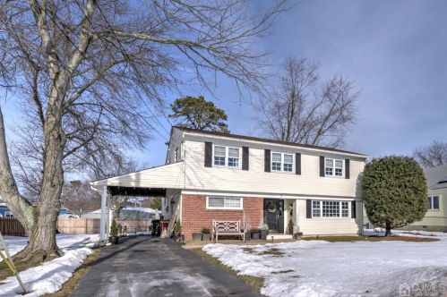 96 Southwood Dr, Old Bridge, NJ 08857-1655