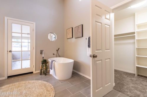 9022 5th St, Tucson AZ  85710-3044 exterior