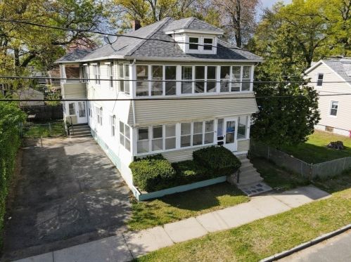 90 Melville St, Springfield MA  01104-2730 exterior