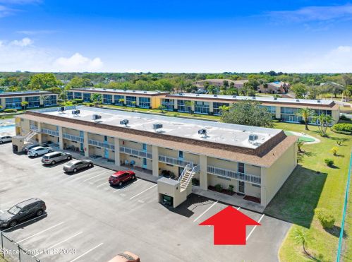 2135 Courtenay Pkwy, Merritt Island FL 32953-4261 exterior