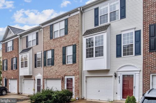 8503 Towne Manor Ct, Alexandria VA  22309-4504 exterior