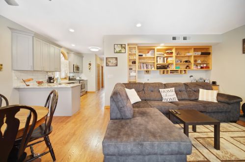 4523 Newland Ave, Chicago IL 60706-4842 exterior