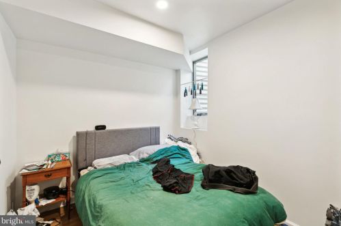 728 Daly St, Philadelphia PA 19148-3306 exterior