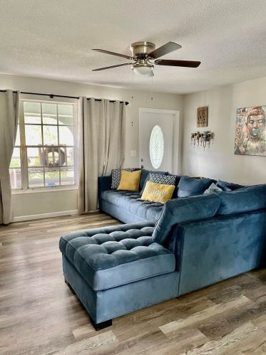 102 Lakehurst, Fort Pierce FL 34983-2545 exterior