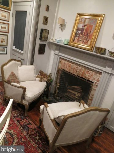 324 Camac St, Philadelphia PA 19140-4214 exterior