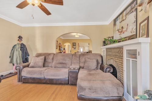 2819 Kilbourn Ave, Chicago IL 60623-4213 exterior