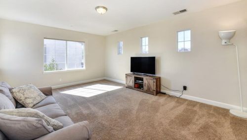 5046 Courtney Way, Folsom CA  95762-5478 exterior