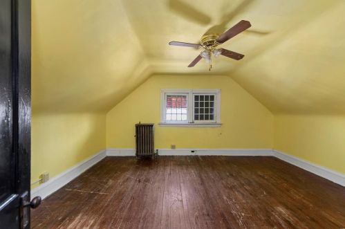 5812 De Giverville Ave, Saint Louis MO 63112-1617 exterior