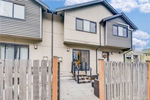 2022 Franklin Ave, Seattle WA  98102-3523 exterior