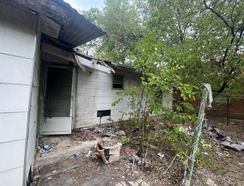 230 Joy St, San Antonio TX 78212-1552 exterior