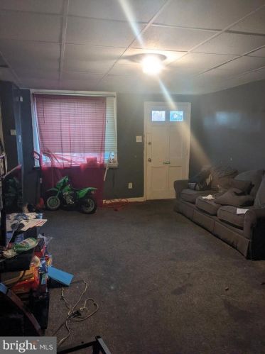 621 Tribet Pl, Darby, PA 19023-3124