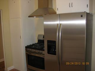 325 Gardner St, Los Angeles CA  90036-5715 exterior