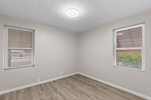 4300 Tesson St, Saint Louis MO 63116-1037 exterior