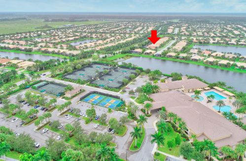 10468 Whitewind Cir, Boynton Beach FL 33473-7881 exterior