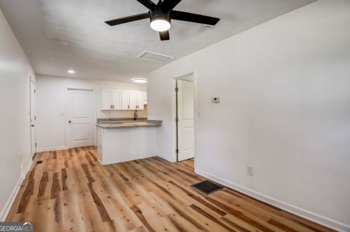 1401 Mcclelland Ave, Atlanta GA  30344-1610 exterior