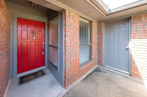 3718 Country Club Dr, Irving TX  75038-4806 exterior