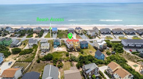 807 Shore Dr, Surf City NC 28445-6709 exterior
