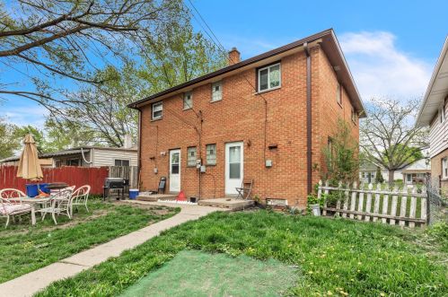 5826 32nd St, Milwaukee, WI 53209-4117