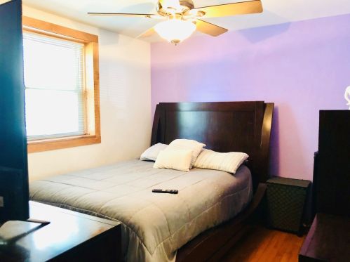 5754 Ainslie St, Chicago IL 60706-3414 exterior