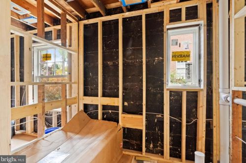 5121 Klingle St, Washington DC  20016-2654 exterior