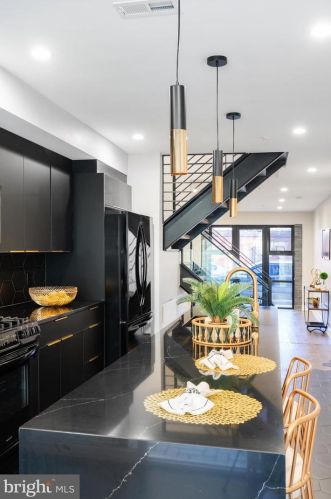 1308 Hancock St, Philadelphia PA 19148-4724 exterior