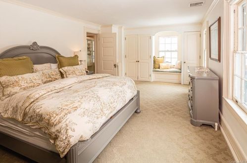 120 Scarborough Rd, Briarcliff, NY 10510-2006