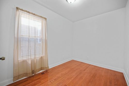 2102 71st St, Chicago IL  60649-2104 exterior