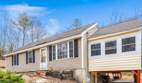 7602 Currier Rd, Concord, NH 03307-1314