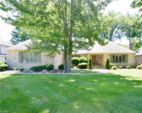 3659 Cinnamon Way, Cleveland OH  44145-5718 exterior