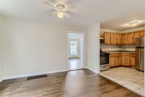 2122 19 Ave, Broadview IL 60153-1462 exterior