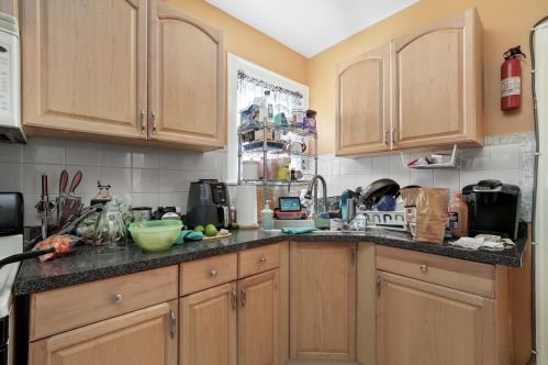 7235 Washtenaw Ave, Chicago IL  60645-1435 exterior