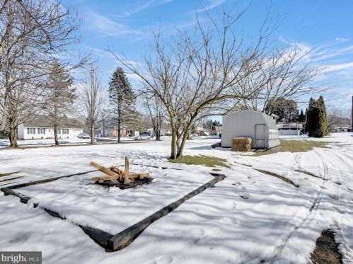 875 Indian Spg Dr, Lancaster PA 17601-6614 exterior