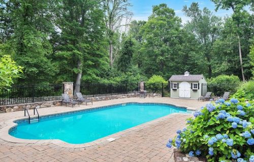 12 Encampment Pl, Ridgefield, CT 06877-1122