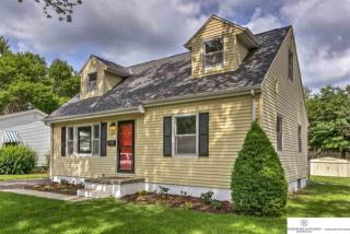 3207 121st St, Omaha, NE 68144-3986