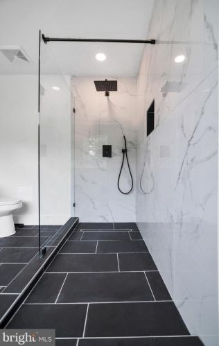 102 Ritchie Ave, Silver Spring MD  20910-5112 exterior