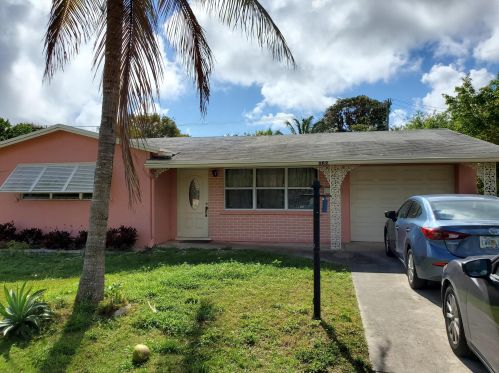 462 2nd Ave, Boynton Beach FL 33435-5002 exterior