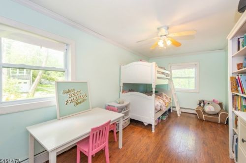 7 Oakwood Trl, Kinnelon NJ 07405-3116 exterior