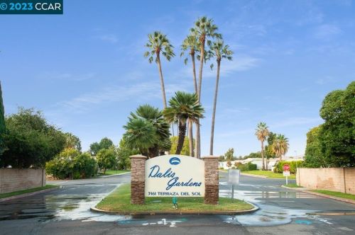 2103 Dalis Dr, Concord CA  94520-5439 exterior