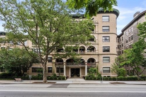 1080 Beacon St, Brookline MA  02446-3992 exterior