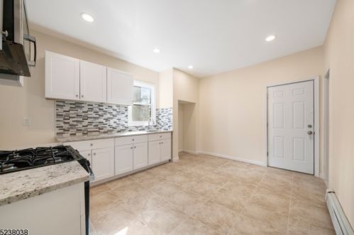 19 Montrose Ter, Irvington NJ  07111-3821 exterior