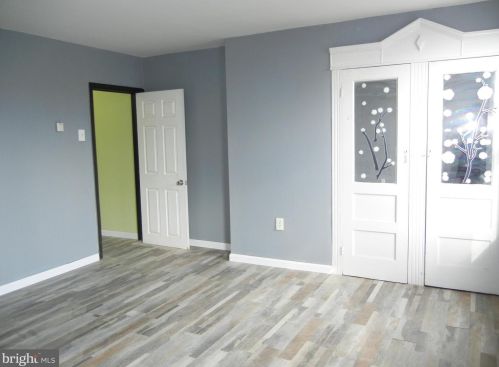 1924 4 St, Philadelphia PA 19122-2206 exterior