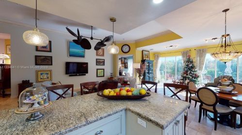 11269 Northland Dr, Fort Pierce FL 34987-1942 exterior