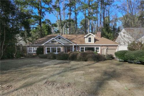 1172 Citadel Dr, Atlanta GA  30324-3815 exterior